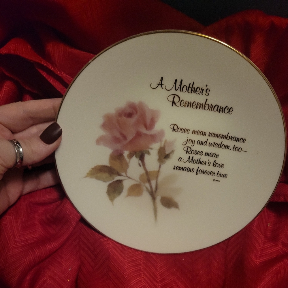 A Mother's Remembrance Plate